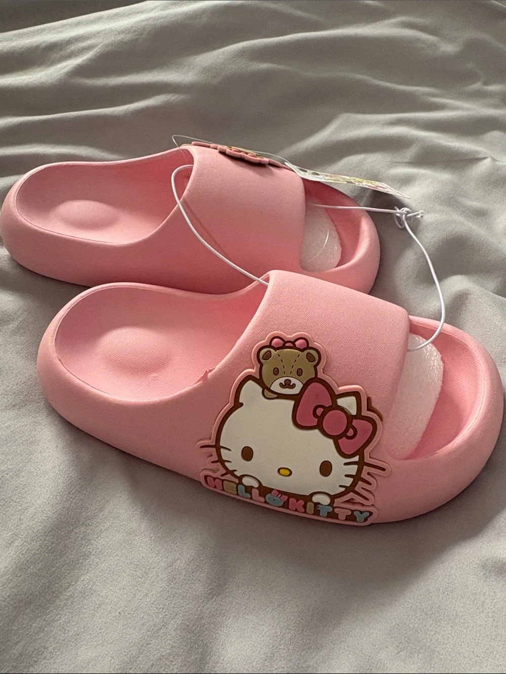 Girls pink Hello Kitty Sanrio sandals. NWT